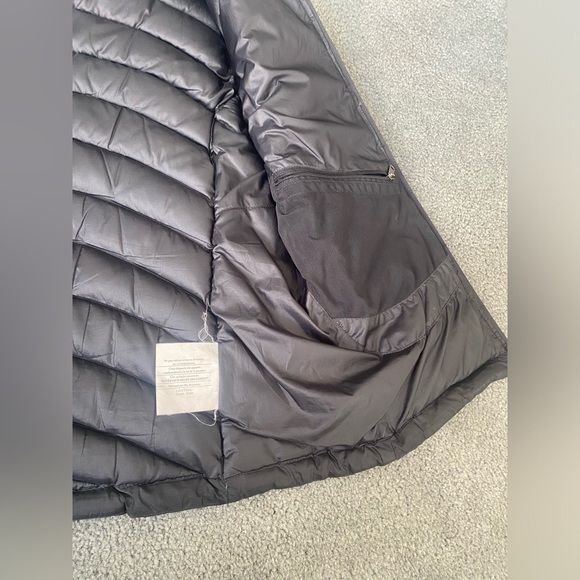 Patagonia Nylon Down Filled Puffer Vest - Picture 5 of 9